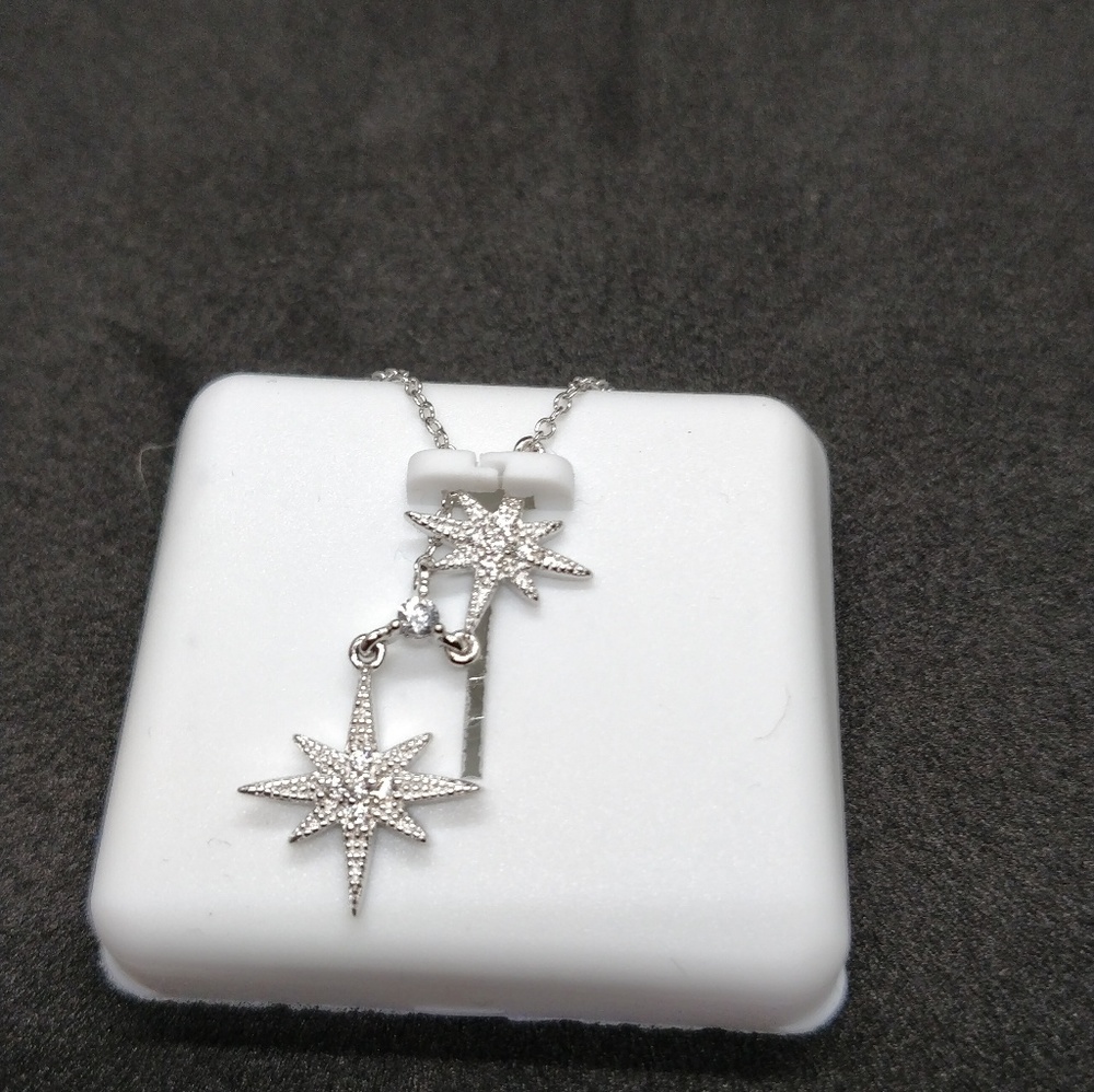 🎁2x$40
Stars in the sky Sterling Silver necklace